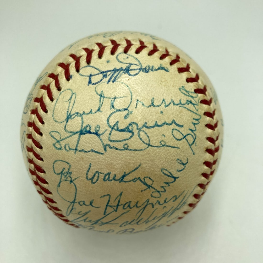 31 Washington Senators Legends Autograph Baseball With PSA Authentication: 31 Washington Senators Legends Autograph Baseball With PSA Authentication This is an original 1950s Official American League baseball featuring the signatures of 31 Washington Senators legends. The ba