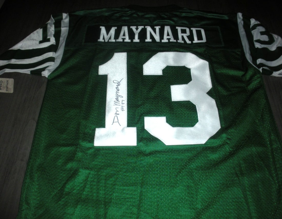 Don Maynard New York Jets Signed ProLine Jersey with COA: Don Maynard New York Jets Signed ProLine Jersey with COA This official licensed ProLine jersey features the signature of Don Maynard, a renowned player for the New York Jets. The jersey is an authenti