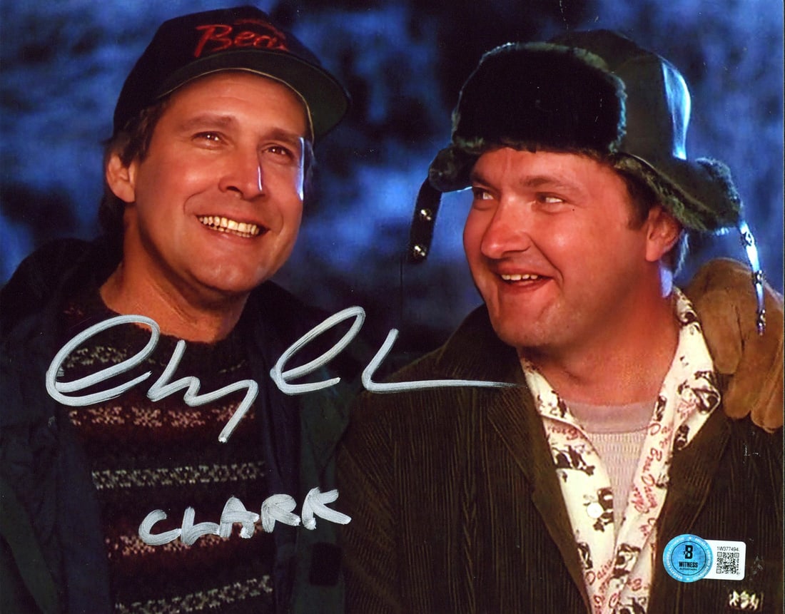 Chevy Chase Signed 8x10 Photo Clark National Lampoon Christmas Vacation BAS Authenticated: Chevy Chase Signed 8x10 Photo Clark National Lampoon Christmas Vacation BAS Authenticated Capture a piece of cinematic history with this authentic signed 8x10 photograph of Chevy Chase as "Clark" from