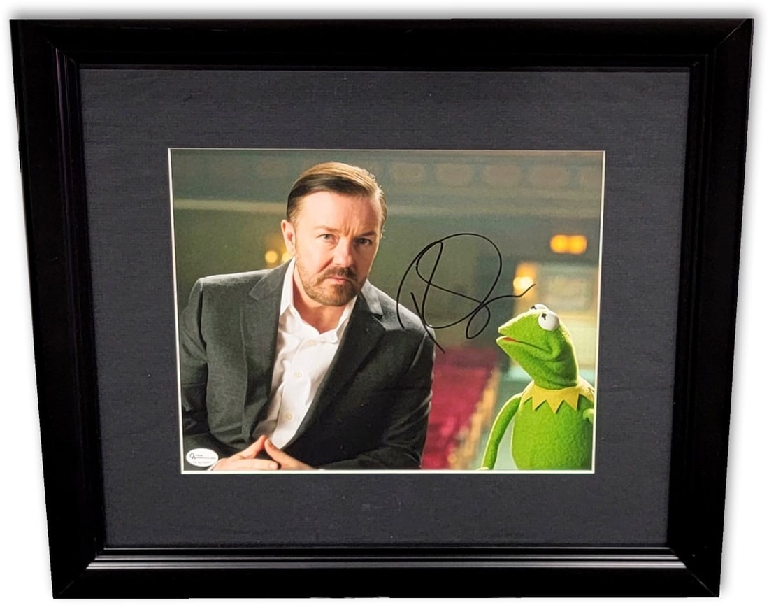 Framed 8x10 Ricky Gervais Photo Signed Authenticated by Online Authentics: Framed 8x10 Ricky Gervais Photo Signed Authenticated by Online Authentics This framed 8x10 photo features the authentic autograph of Ricky Gervais from his appearance in The Muppets. The signature