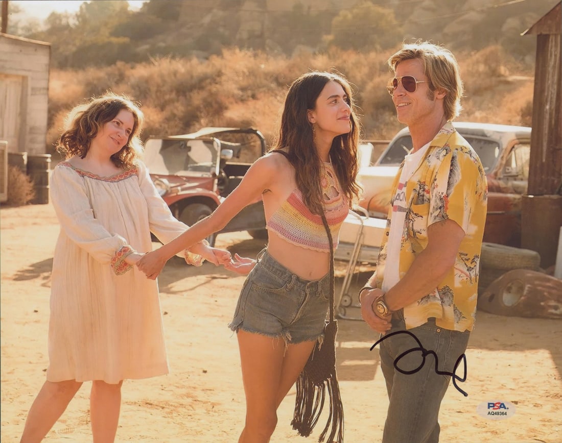 Margaret Qualley signed 11x14 horizontal photograph PSA DNA authenticated (1 of 1)