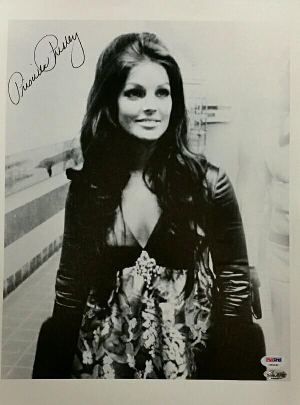 11x14 Canvas Photograph Signed by Priscilla Presley PSA DNA Authenticated: 11x14 Canvas Photograph Signed by Priscilla Presley PSA DNA Authenticated This is an original 11x14 canvas photograph signed by Priscilla Presley. The autograph has been authenticated by PSA/DNA. The 