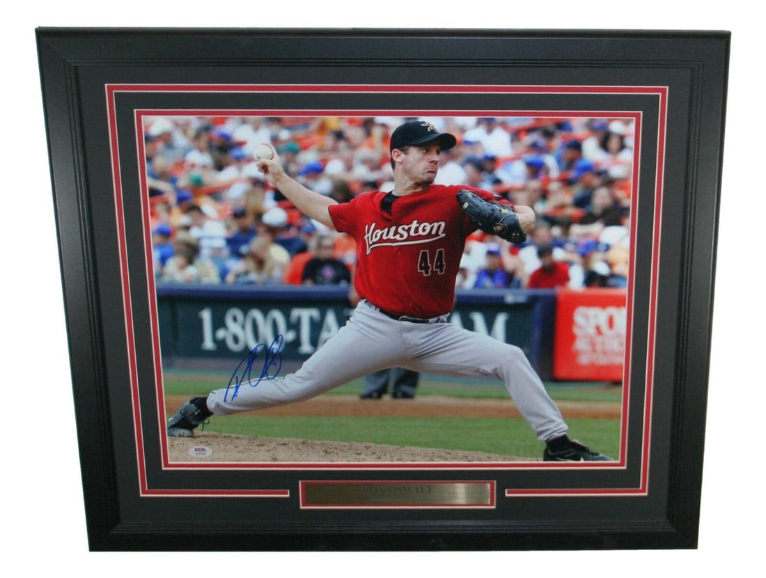 Roy Oswalt Signed 16x20 Framed Photo Houston Astros PSA Authenticated: Roy Oswalt Signed 16x20 Framed Photo Houston Astros PSA Authenticated This is a captivating framed 16x20 photo of Roy Oswalt, the talented pitcher from the Houston Astros. The photograph showcases Osw