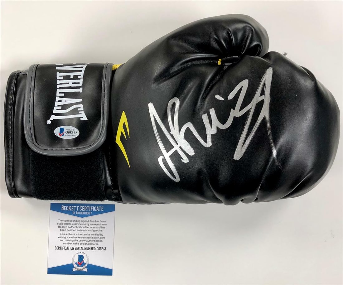 Andy Ruiz Jr autographed Everlast boxing glove with Beckett BAS COA (1 of 2)