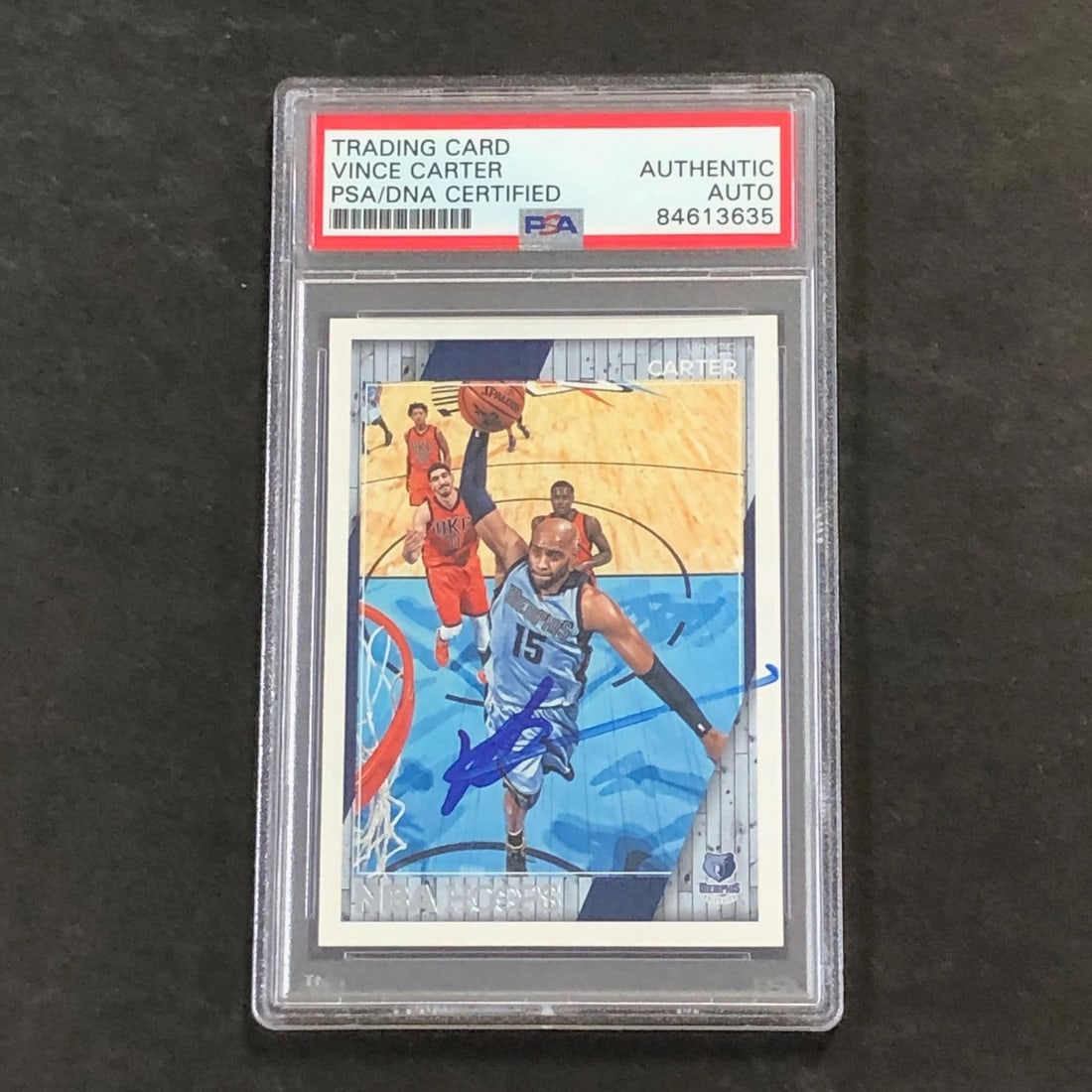Vince Carter Autographed 2016-17 NBA Hoops Card PSA/DNA Authenticated Grizzlies (1 of 2)
