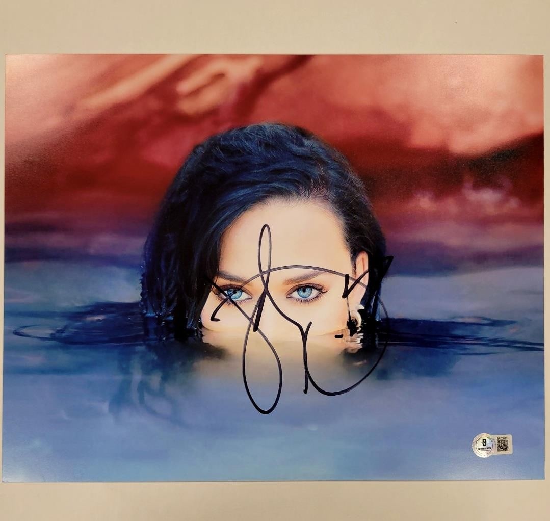 Katy Perry autographed 11x14 photograph with Beckett authentication (1 of 3)