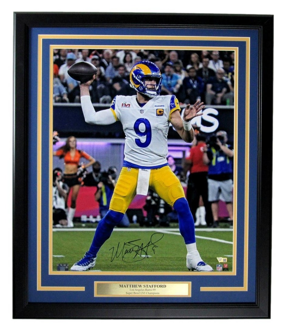 Framed 16x20 Los Angeles Rams Photo Signed by Matthew Stafford with Fanatics COA: Framed 16x20 Los Angeles Rams Photo Signed by Matthew Stafford with Fanatics COA This framed 16x20 photo features an authentic autograph by Matthew Stafford of the Los Angeles Rams. The item is authen
