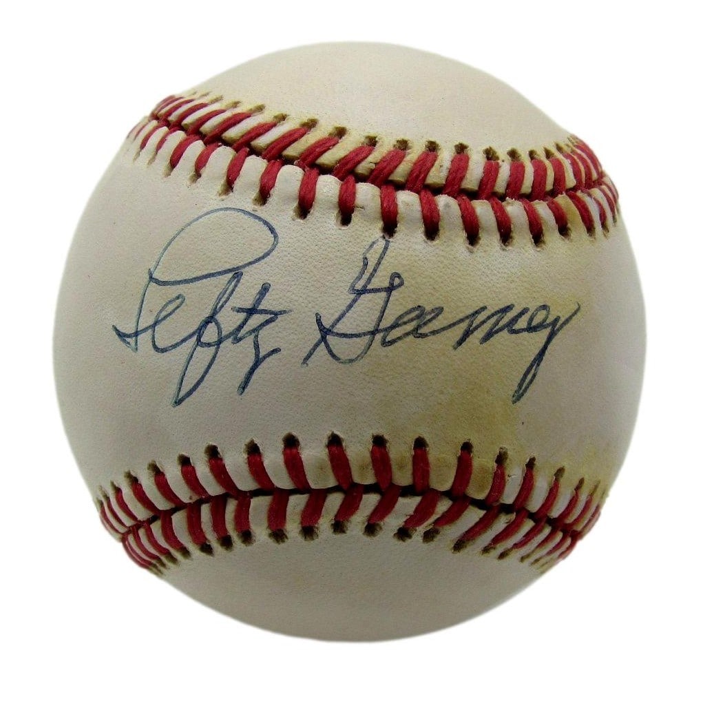PSA DNA Authenticated OAL Baseball Signed by Hall of Famer Lefty Gomez: PSA DNA Authenticated OAL Baseball Signed by Hall of Famer Lefty Gomez This is an original signed/autographed OAL baseball by Lefty Gomez, a Hall of Fame pitcher for the New York Yankees. The baseball