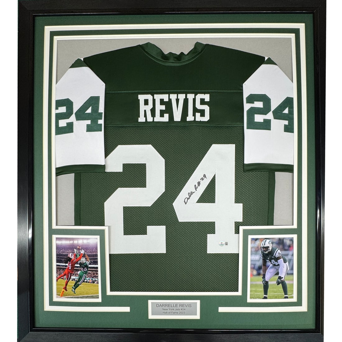 Darrelle Revis Signed New York Jets Jersey Display Framed 35x39 Beckett Authenticated: Darrelle Revis Signed New York Jets Jersey Display Framed 35x39 Beckett Authenticated This is a framed and autographed Darrelle Revis New York Jets green jersey, authenticated by Beckett Grading Servi