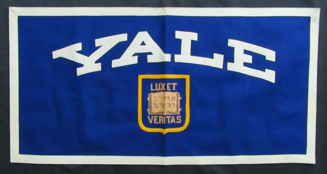 Yale NCAA Blue Felt Banner 34 x 17 Inch Vintage Pennant (1 of 3)