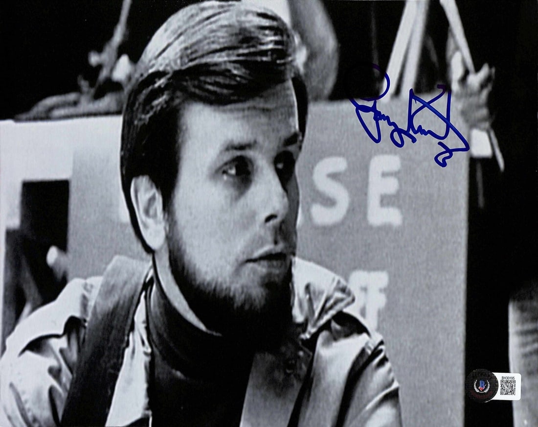 Autographed 8x10 Photo Gary Kurtz Producer Star Wars Beckett Authenticated: Autographed 8x10 Photo Gary Kurtz Producer Star Wars Beckett Authenticated This 8x10 photograph is personally signed by Gary Kurtz, the producer of Star Wars: A New Hope and The Empire Strikes Back. T