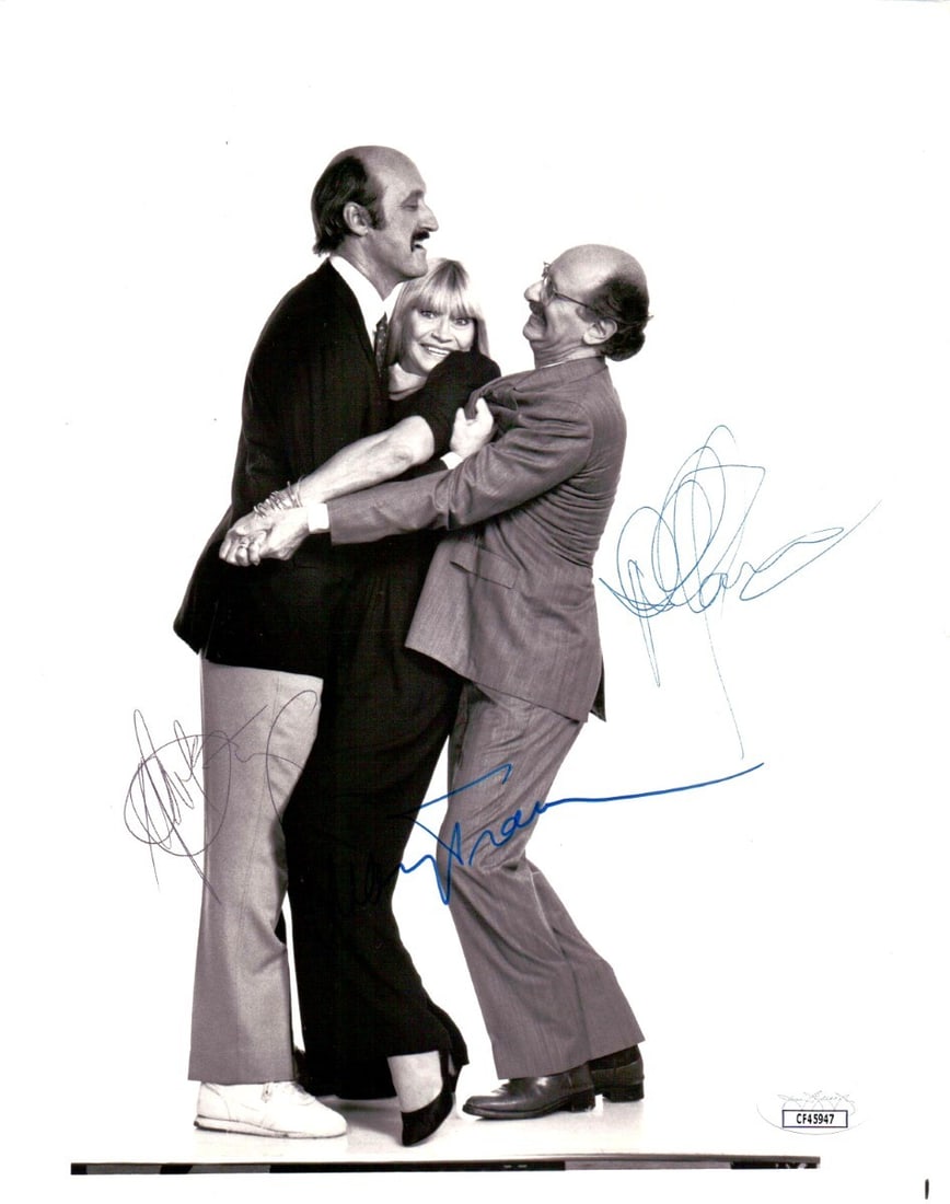 Peter Paul and Mary Signed 8x10 Photo Authenticated by JSA: Peter Paul and Mary Signed 8x10 Photo Authenticated by JSA This is an original black and white 8x10 photograph autographed by Peter Yarrow, Paul Stookey, and Mary Travers. The photograph comes from a 