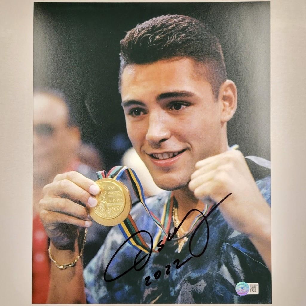Oscar De La Hoya autographed 11x14 boxing photo with Beckett BAS hologram (1 of 4)