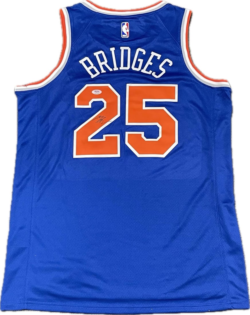 Mikal Bridges Autographed Jersey PSA/DNA New York Knicks: Mikal Bridges Autographed Jersey PSA/DNA New York Knicks This is a pre-owned jersey autographed by Mikal Bridges, a player for the New York Knicks. The autograph has been authenticated by PSA/DNA, ens
