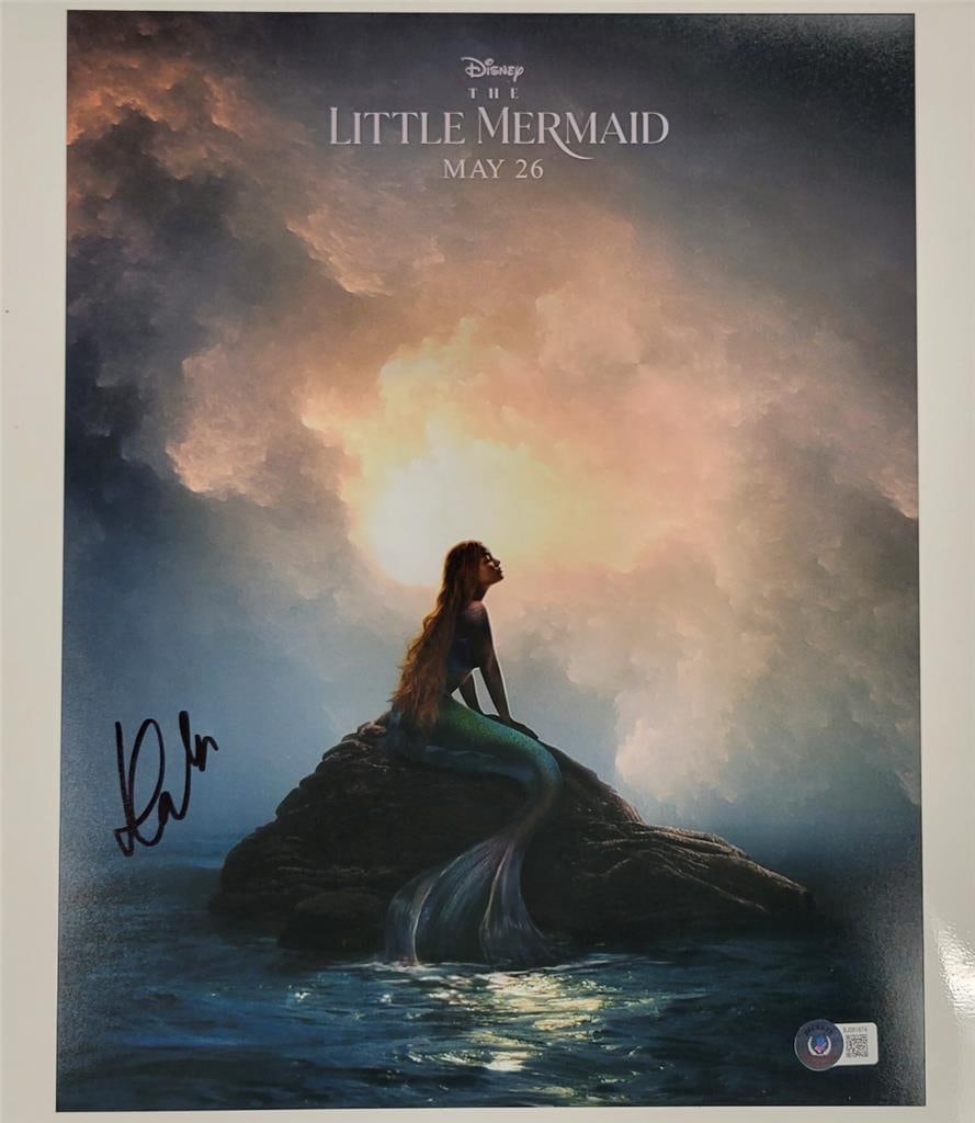 Halle Bailey Autographed The Little Mermaid 11x14 Photo Beckett Authenticated: Halle Bailey Autographed The Little Mermaid 11x14 Photo Beckett Authenticated Celebrate the magic of cinema with this stunning 11x14 photograph from Disney's "The Little Mermaid," beautifully signed b