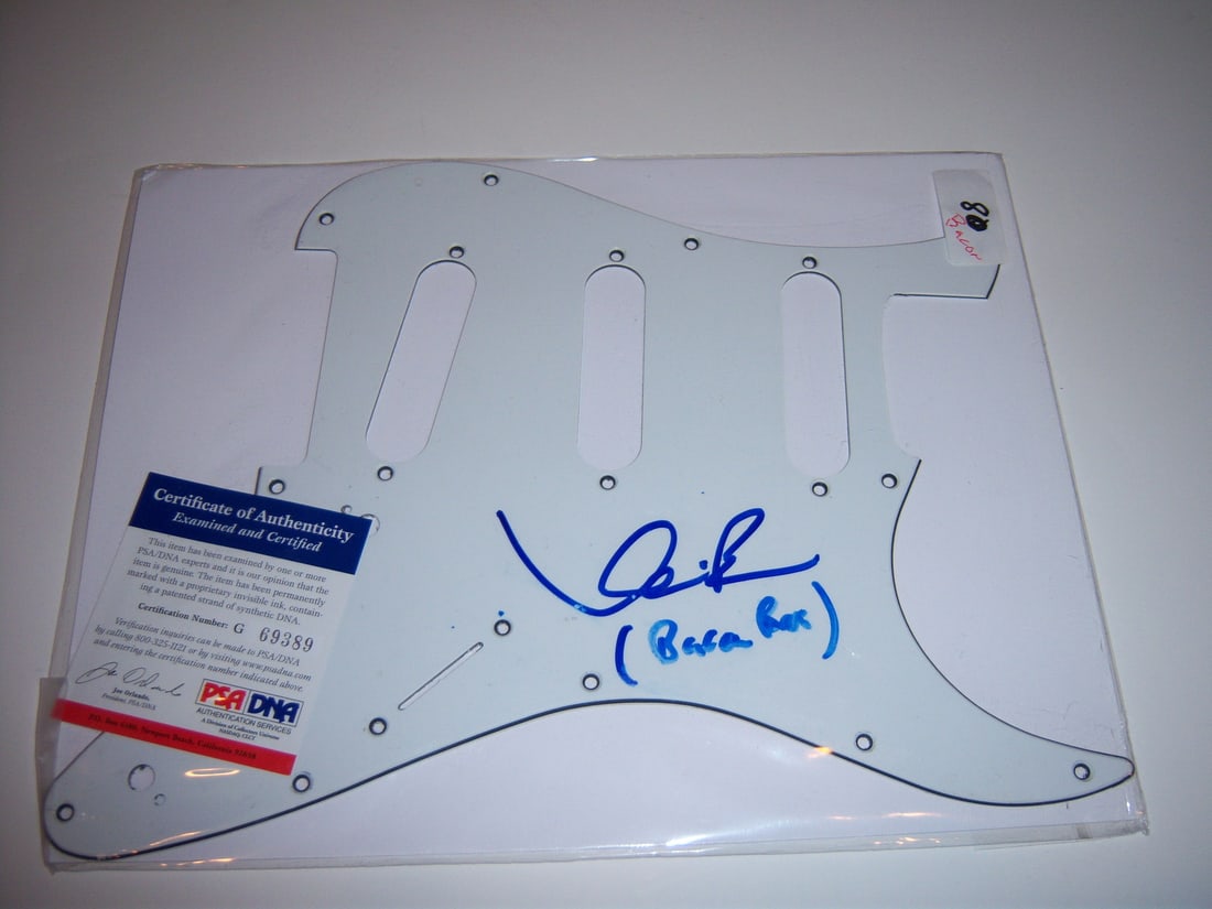 Kevin Bacon Signed Footloose Guitar Pick Guard PSA DNA Authenticated (1 of 2)