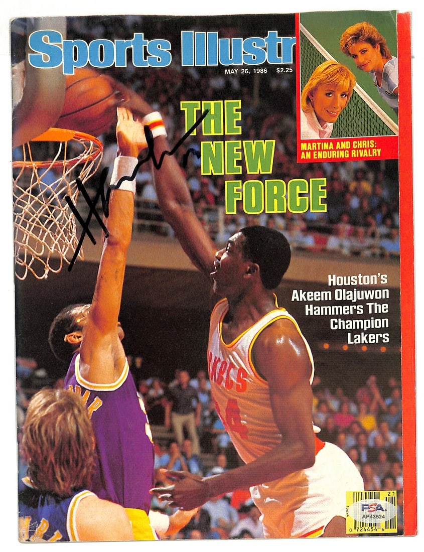 Hakeem Olajuwon Signed Sports Illustrated Magazine Rockets PSA Authenticated: Hakeem Olajuwon Signed Sports Illustrated Magazine Rockets PSA Authenticated This is an original Sports Illustrated magazine featuring Hakeem Olajuwon, a legendary basketball player. The magazine is a