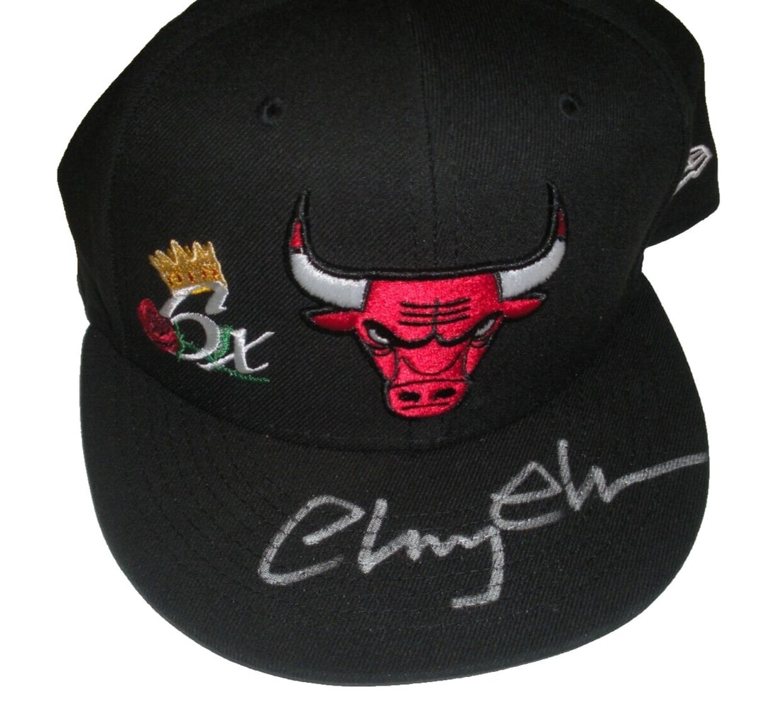 Chevy Chase Signed New Era Chicago Bulls Snapback Hat with COA: Chevy Chase Signed New Era Chicago Bulls Snapback Hat with COA This authentic New Era snapback hat is signed by Chevy Chase, the renowned actor known for his comedic roles and association with the Chi