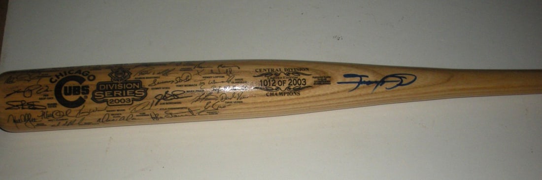 Sammy Sosa Signed Cubs Bat Limited Edition Beckett COA 1012 of 2003 (1 of 3)