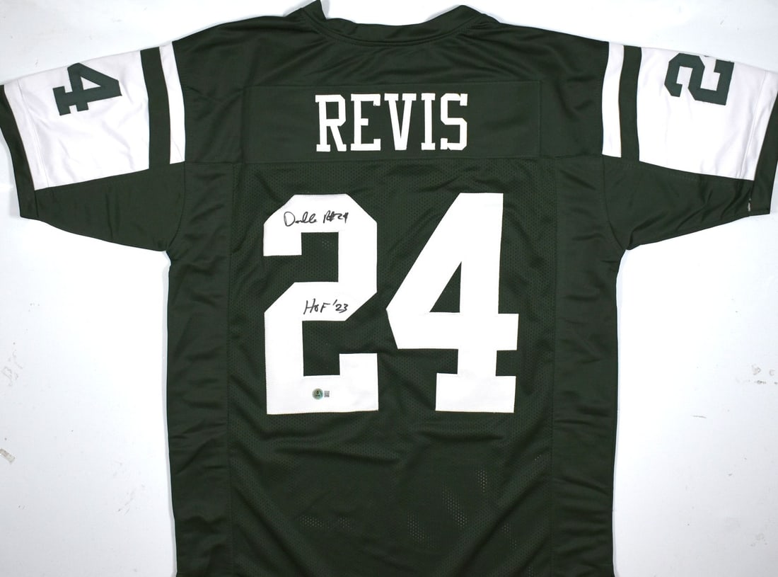Signed Green Football Jersey Darrelle Revis With HOF Inscription Beckett Authenticated: Signed Green Football Jersey Darrelle Revis With HOF Inscription Beckett Authenticated This is a pre-owned green pro style jersey autographed by Darrelle Revis. The jersey features the player's signat