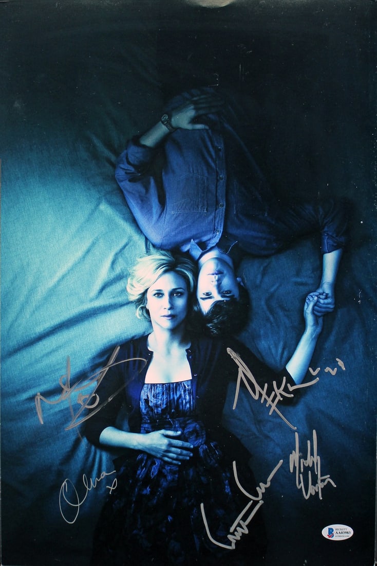 Five Cast Members Signed 12x18 Bates Motel Photo Beckett Authenticated: Five Cast Members Signed 12x18 Bates Motel Photo Beckett Authenticated This 12x18 inch photograph from Bates Motel is personally signed by Olivia Cooke, Matt Theriot, Carlton Cuse, Michael Eklund, and