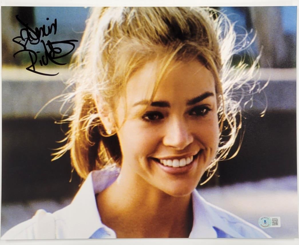 Denise Richards Autographed 11x14 Ant Man Photo Beckett Authenticated: Denise Richards Autographed 11x14 Ant Man Photo Beckett Authenticated This is an original 11x14 photograph featuring Denise Richards, known for her role as a model and actress. The photo is autographe