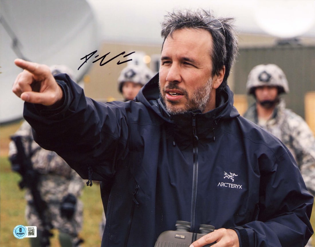 Arrival 11x14 horizontal photo signed by Denis Villeneuve Beckett authenticated (1 of 1)