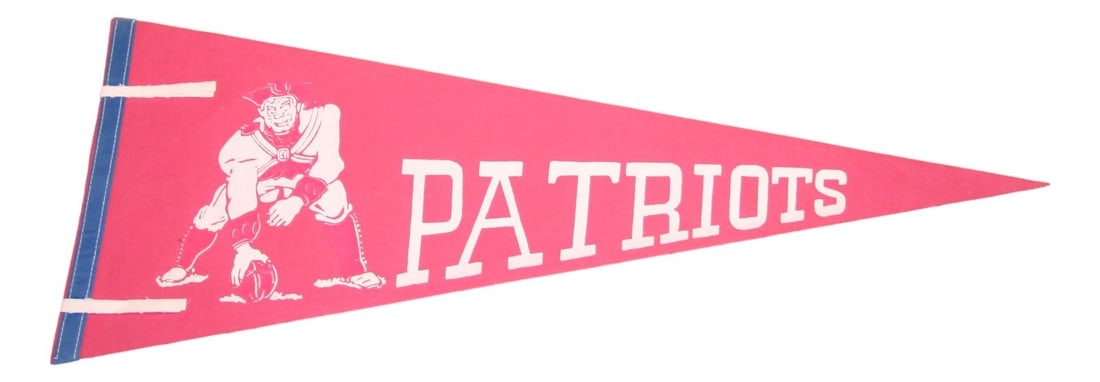 Boston Patriots Football Pennant 29 Inch 1960s Vintage NFL Original: Boston Patriots Football Pennant 29 Inch 1960s Vintage NFL Original This is an original vintage 1960s Boston Patriots pennant, officially licensed by the NFL. Measuring 29 inches in length, this rare 