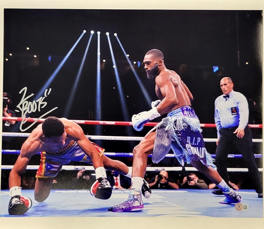 Jaron Boots Ennis Signed 16x20 Boxing Photo Beckett BAS Authenticated: Jaron Boots Ennis Signed 16x20 Boxing Photo Beckett BAS Authenticated This is an original 16x20 photograph of Jaron "Boots" Ennis, a prominent professional boxer. The photo features his signature, aut