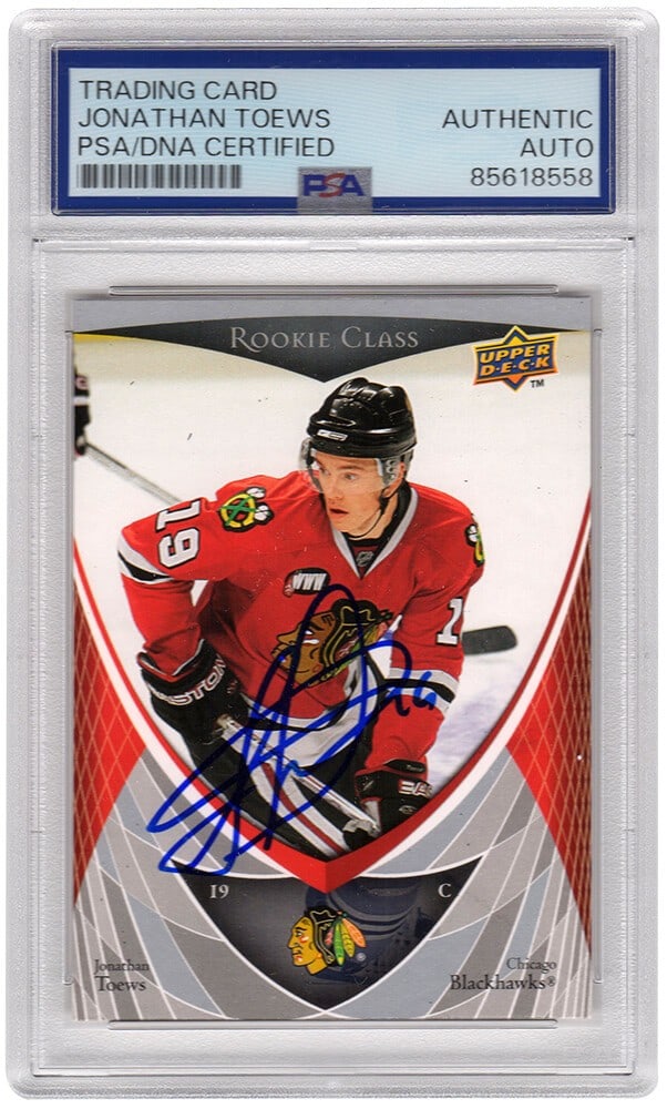 Jonathan Toews Signed 2007 Upper Deck Rookie Card PSA Encapsulated: Jonathan Toews Signed 2007 Upper Deck Rookie Card PSA Encapsulated This is a signed 2007-08 Upper Deck NHL hockey rookie box set trading card of Jonathan Toews, featuring card #43. The card is encapsu
