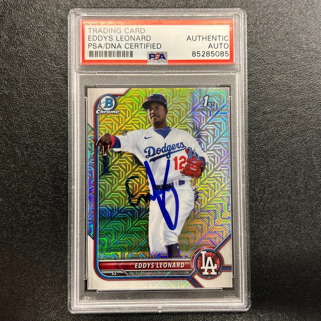 2022 Topps 1st Bowman Chrome Eddys Leonard Signed Card PSA Authenticated: 2022 Topps 1st Bowman Chrome Eddys Leonard Signed Card PSA Authenticated This is a 2022 Topps 1st Bowman Chrome #BCP-57 card signed by Eddys Leonard, a player for the Dodgers. The autograph has been a