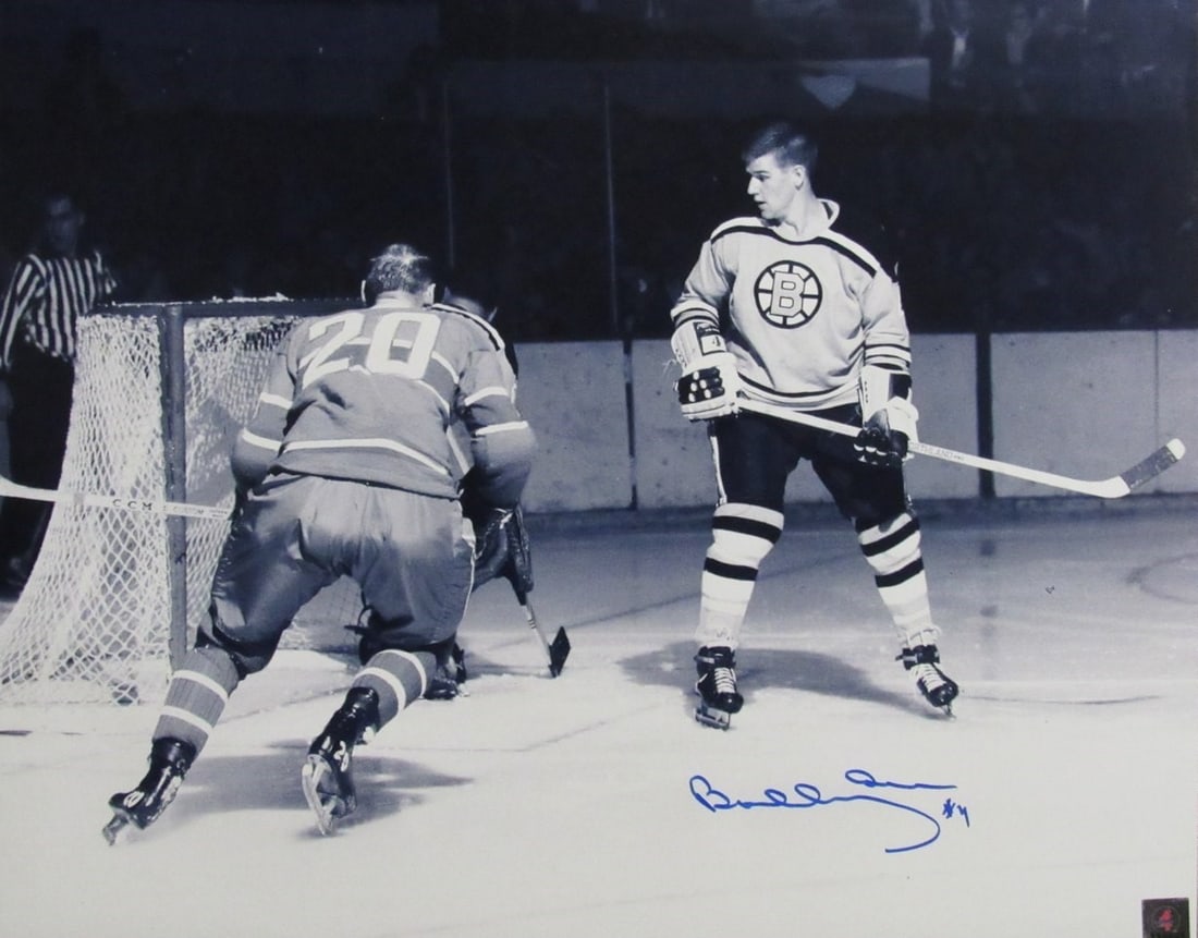 Bobby Orr Boston Bruins Signed 16x20 Photo GNR Authentication: Bobby Orr Boston Bruins Signed 16x20 Photo GNR Authentication This is a Bobby Orr Boston Bruins autographed 16x20 photo, a must-have for any hockey fan. The signature is authenticated by GNR, featurin