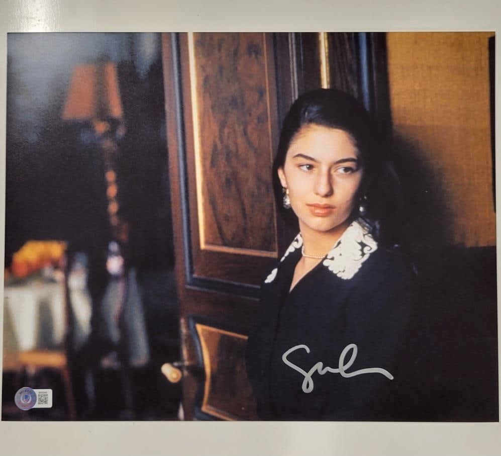 Sofia Coppola Signed 11x14 Photo The Godfather Beckett Authenticated: Sofia Coppola Signed 11x14 Photo The Godfather Beckett Authenticated This stunning 11x14 photograph features the iconic Sofia Coppola, signed by the acclaimed director and actress herself. The photogr