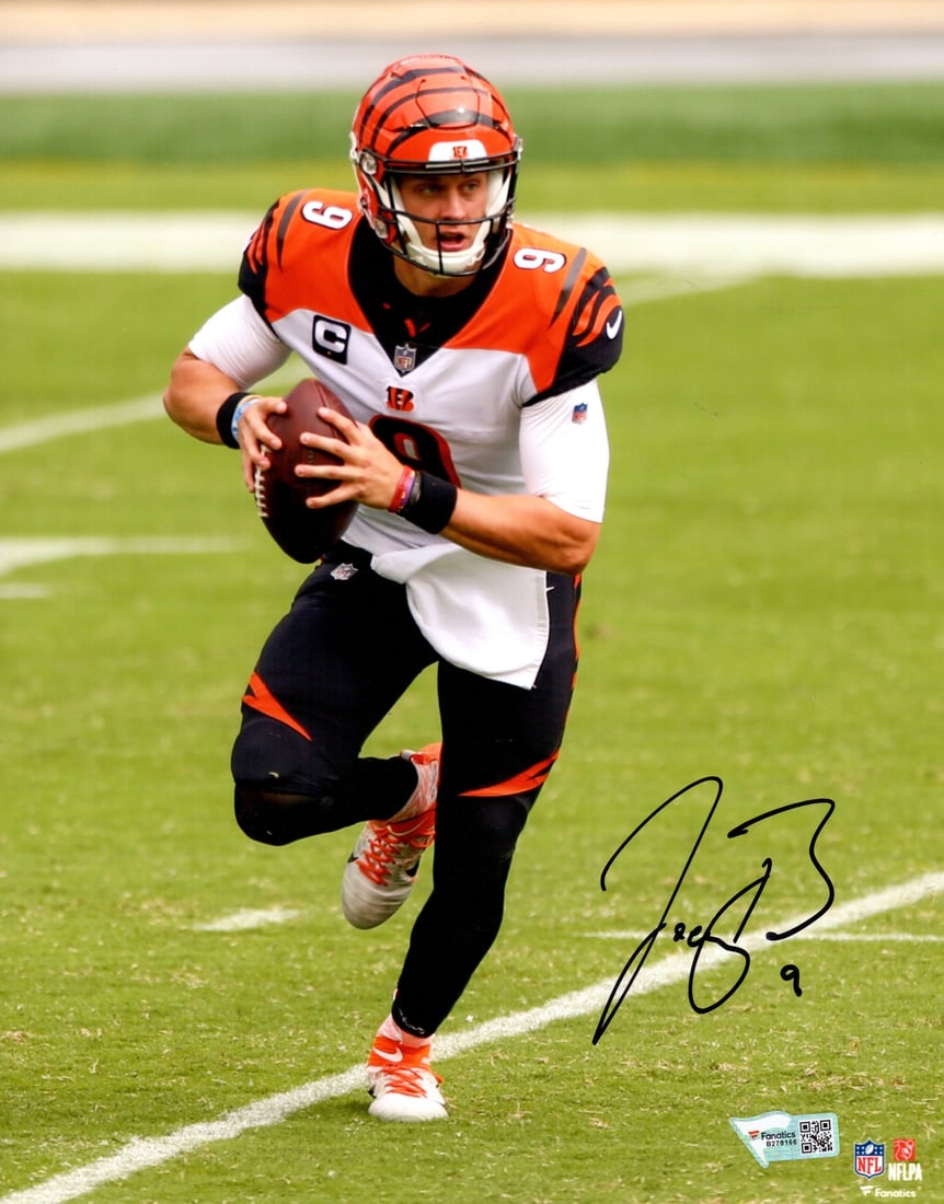 Joe Burrow Signed Cincinnati Bengals 8x10 Action Photo with Fanatics Auth: Joe Burrow Signed Cincinnati Bengals 8x10 Action Photo with Fanatics Auth Capture the excitement of Joe Burrow in action with this signed 8x10 photo featuring the Cincinnati Bengals. This original pho