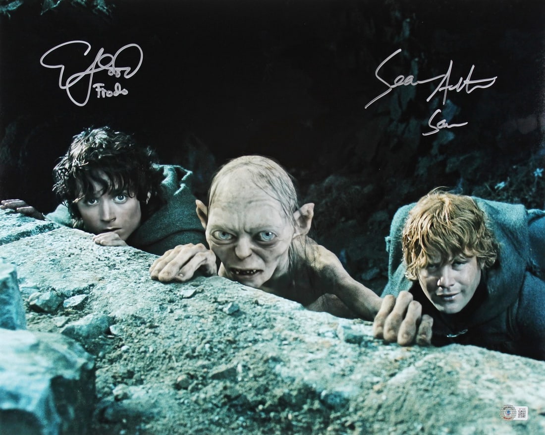 Elijah Wood Sean Astin Signed 16x20 Photo Lord of the Rings BAS Authenticated: Elijah Wood Sean Astin Signed 16x20 Photo Lord of the Rings BAS Authenticated This remarkable 16x20 photograph features the iconic duo Elijah Wood and Sean Astin from the beloved 'Lord of the Rings' s