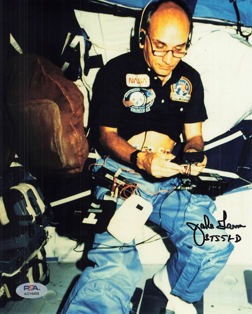 JAKE GARN Autographed 8x10 Photo PSA/DNA Certified: JAKE GARN Autographed 8x10 Photo PSA/DNA Certified This is a professionally printed 8x10 photograph featuring the signature of astronaut JAKE GARN. The autograph has been authenticated by PSA/DNA, ens
