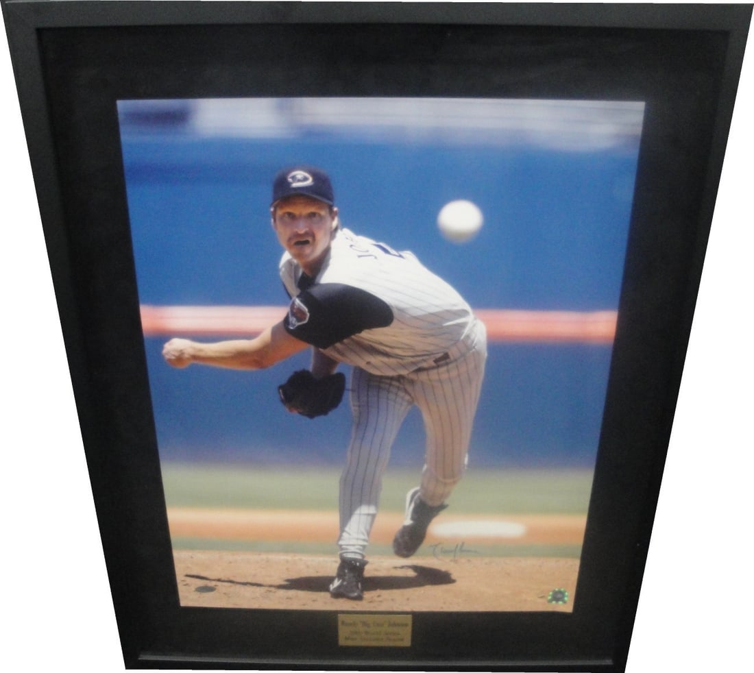 Randy Johnson Signed 16x20 Photo Framed Steiner Authenticated: Randy Johnson Signed 16x20 Photo Framed Steiner Authenticated This stunning 16x20 framed photo features the legendary Randy Johnson, showcasing his dynamic presence as a key player for the Arizona Dia