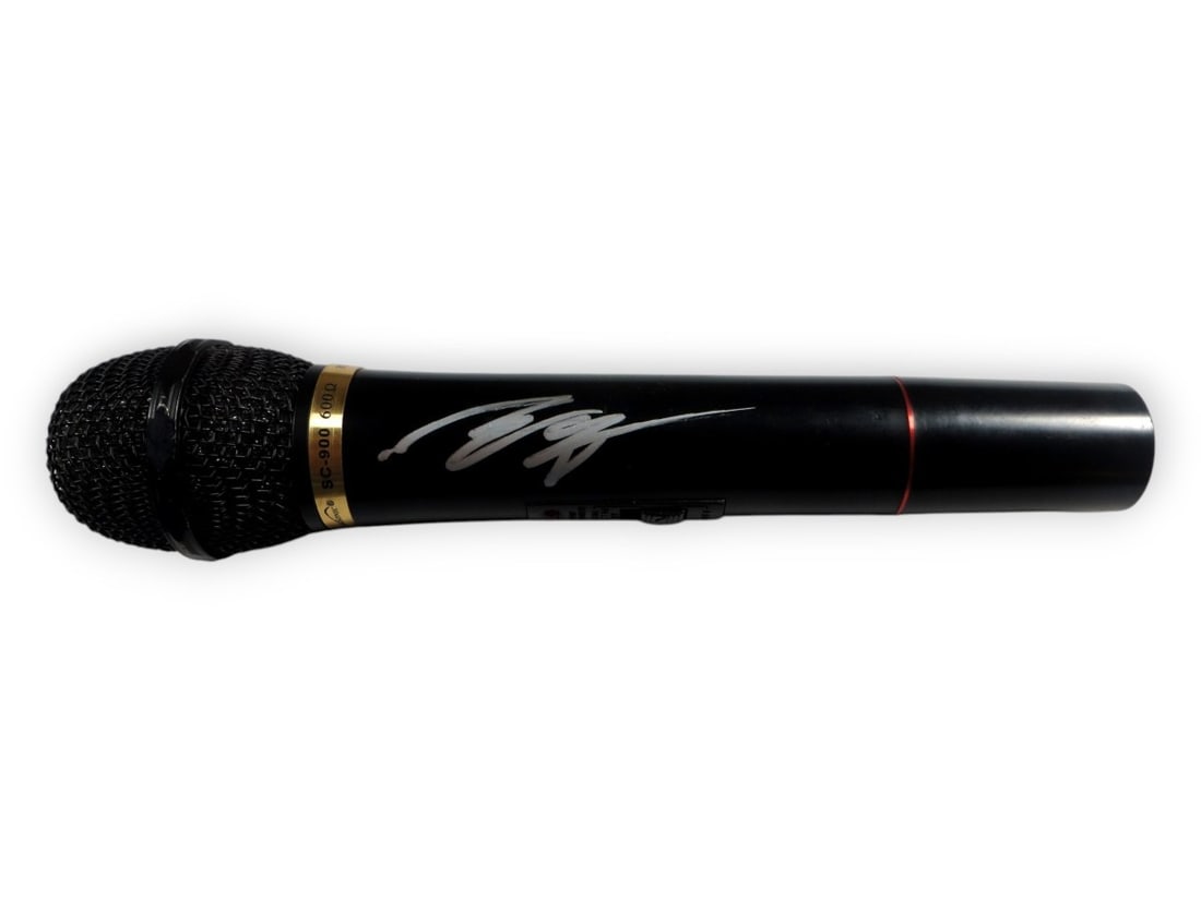Lupe Fiasco Signed Microphone Authenticated by JSA: Lupe Fiasco Signed Microphone Authenticated by JSA This is an authentic microphone signed by rapper and producer Lupe Fiasco. The autograph has been verified and authenticated by James Spence Authenti