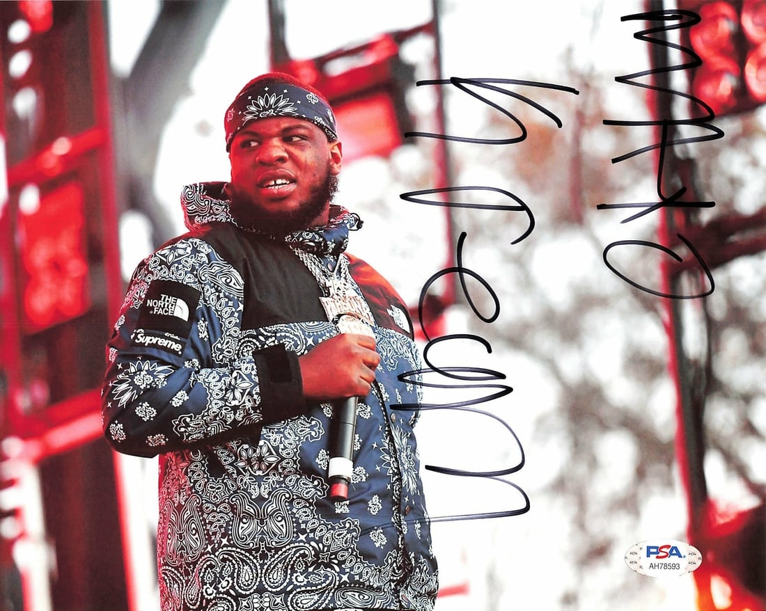Maxo Kream Autographed 8x10 Photo PSA/DNA Certified Rapper Memorabilia: Maxo Kream Autographed 8x10 Photo PSA/DNA Certified Rapper Memorabilia This item features a professionally printed 8x10 photograph signed by rapper Maxo Kream. The autograph has been authenticated by 