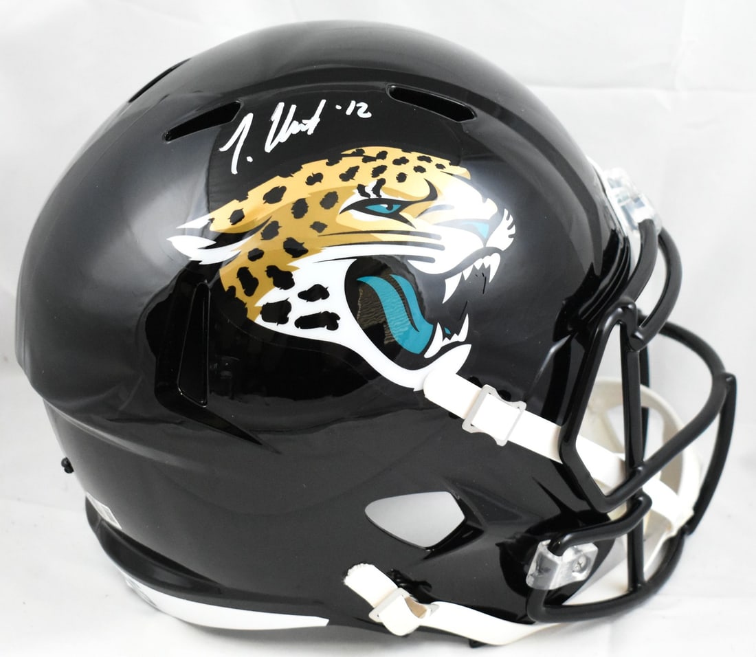 Jacksonville Jaguars Full Size Speed Helmet Signed by Travis Hunter Beckett Hologram: Jacksonville Jaguars Full Size Speed Helmet Signed by Travis Hunter Beckett Hologram This is a pre-owned Jacksonville Jaguars full-size Speed helmet autographed by Travis Hunter. The helmet is an orig