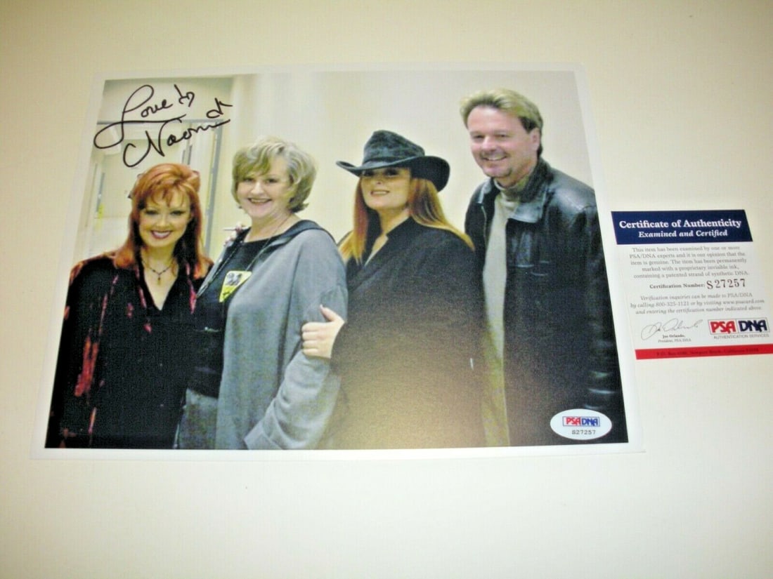 Naomi Judd Signed 8x10 PSA DNA Certified Photograph Country Music Icon: Naomi Judd Signed 8x10 PSA DNA Certified Photograph Country Music Icon This is an original 8x10 photograph signed by Naomi Judd of The Judds, the legendary country music duo. The photo comes with PSA/