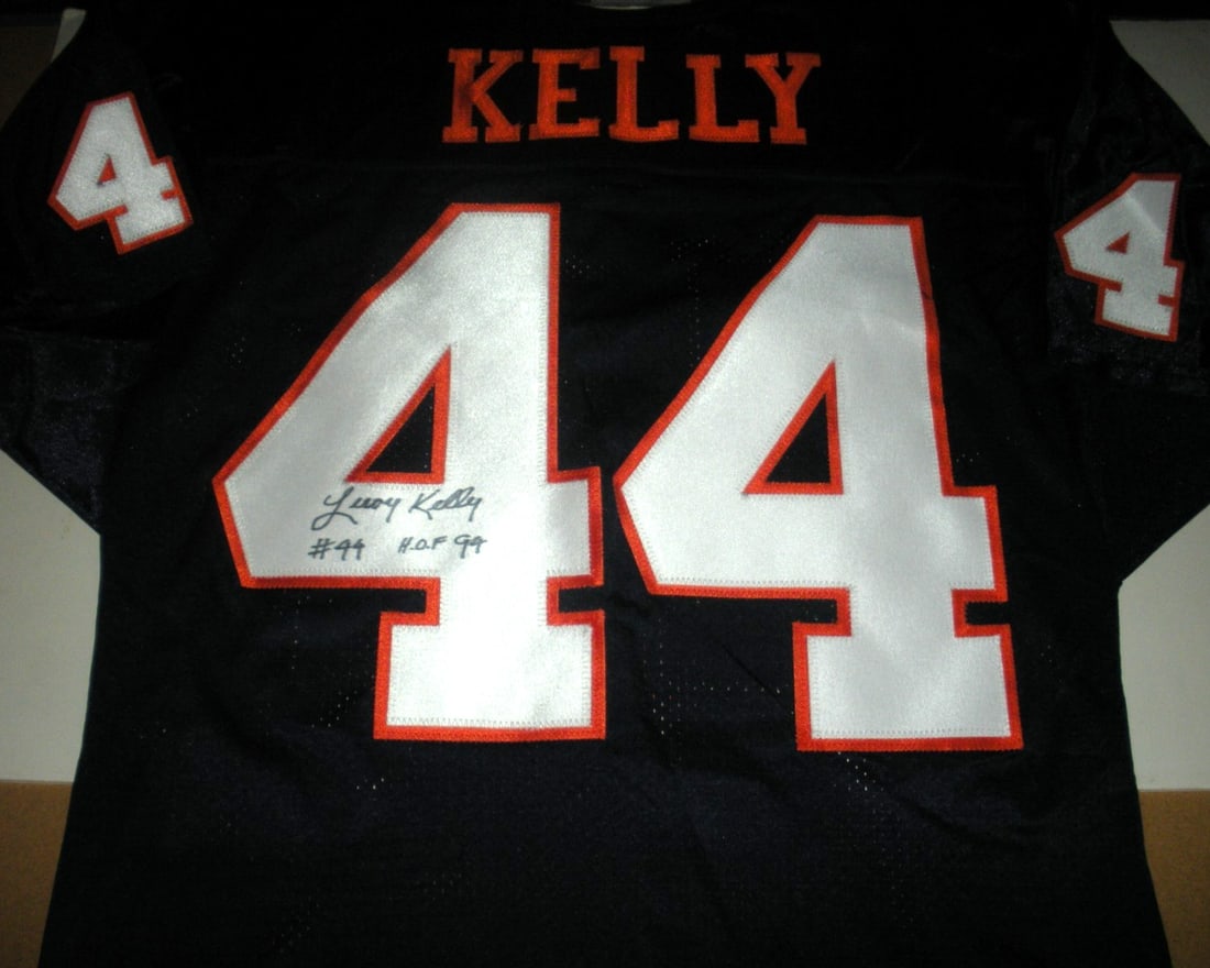 Leroy Kelly Signed Cleveland Browns Jersey with COA: Leroy Kelly Signed Cleveland Browns Jersey with COA This officially licensed Wilson jersey, featuring the Cleveland Browns, is a rare collectible signed by Leroy Kelly. It comes with a Certificate of 