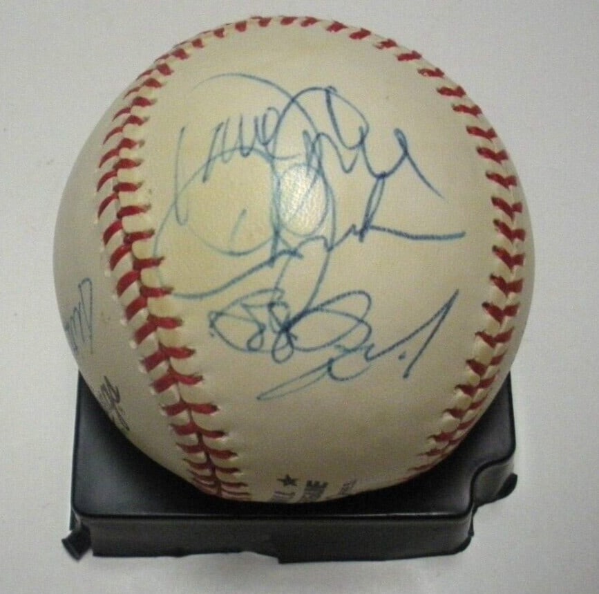 Signed MLB Baseball Featuring New York Mets Stars With Certificate of Authenticity: Signed MLB Baseball Featuring New York Mets Stars With Certificate of Authenticity This is an original MLB baseball signed by David Cone, Keith Hernandez, Howard Johnson, and S. Fernandez of the New Y
