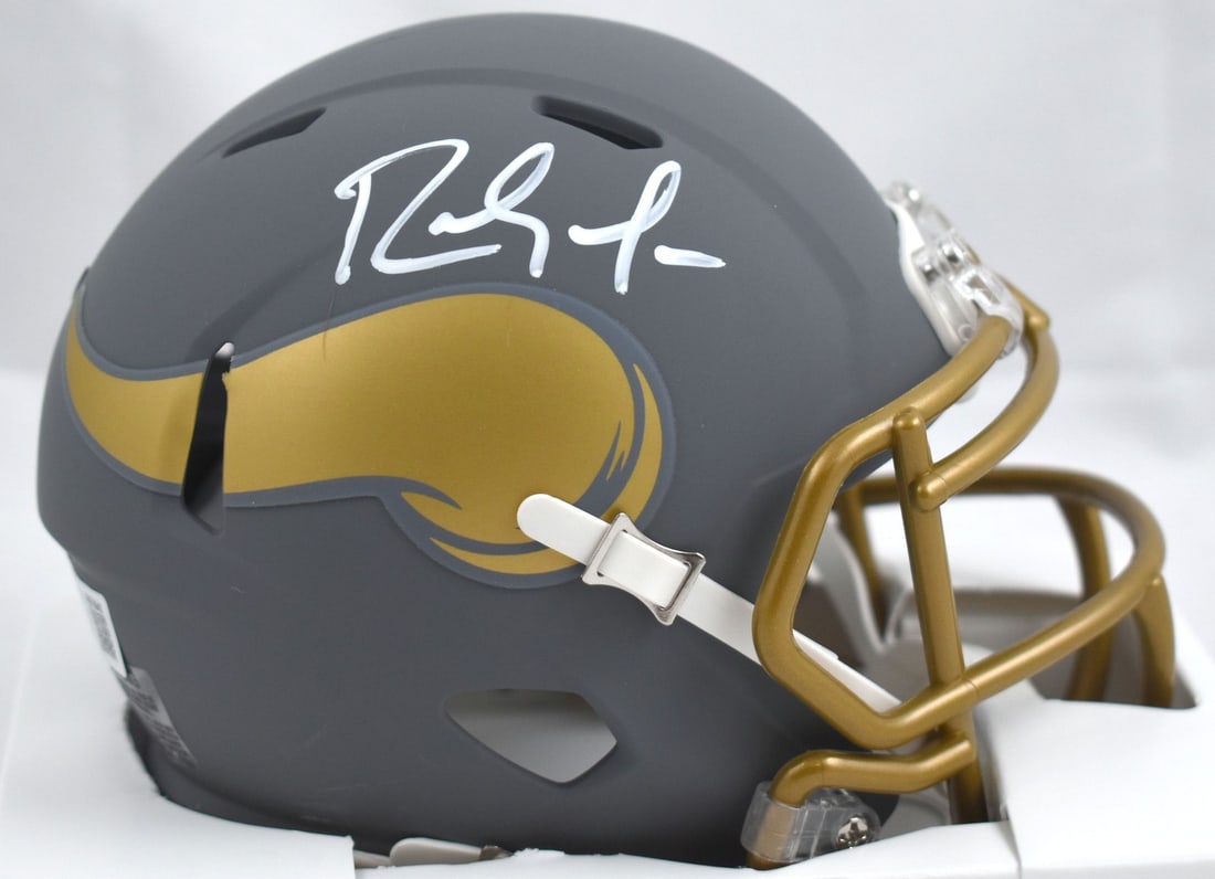 Randy Moss Signed Minnesota Vikings Mini Helmet Beckett Authenticated: Randy Moss Signed Minnesota Vikings Mini Helmet Beckett Authenticated This is a pre-owned Minnesota Vikings Slate Speed Mini Helmet signed by the legendary player Randy Moss. The helmet is an original