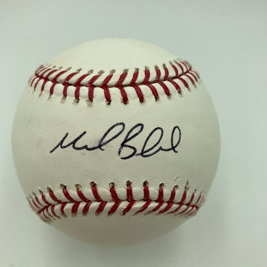 Mark Buehrle Signed MLB Baseball with PSA DNA Authentication: Mark Buehrle Signed MLB Baseball with PSA DNA Authentication This is an Official Major League Baseball signed by Mark Buehrle, accompanied by authentication from Professional Sports Authenticator