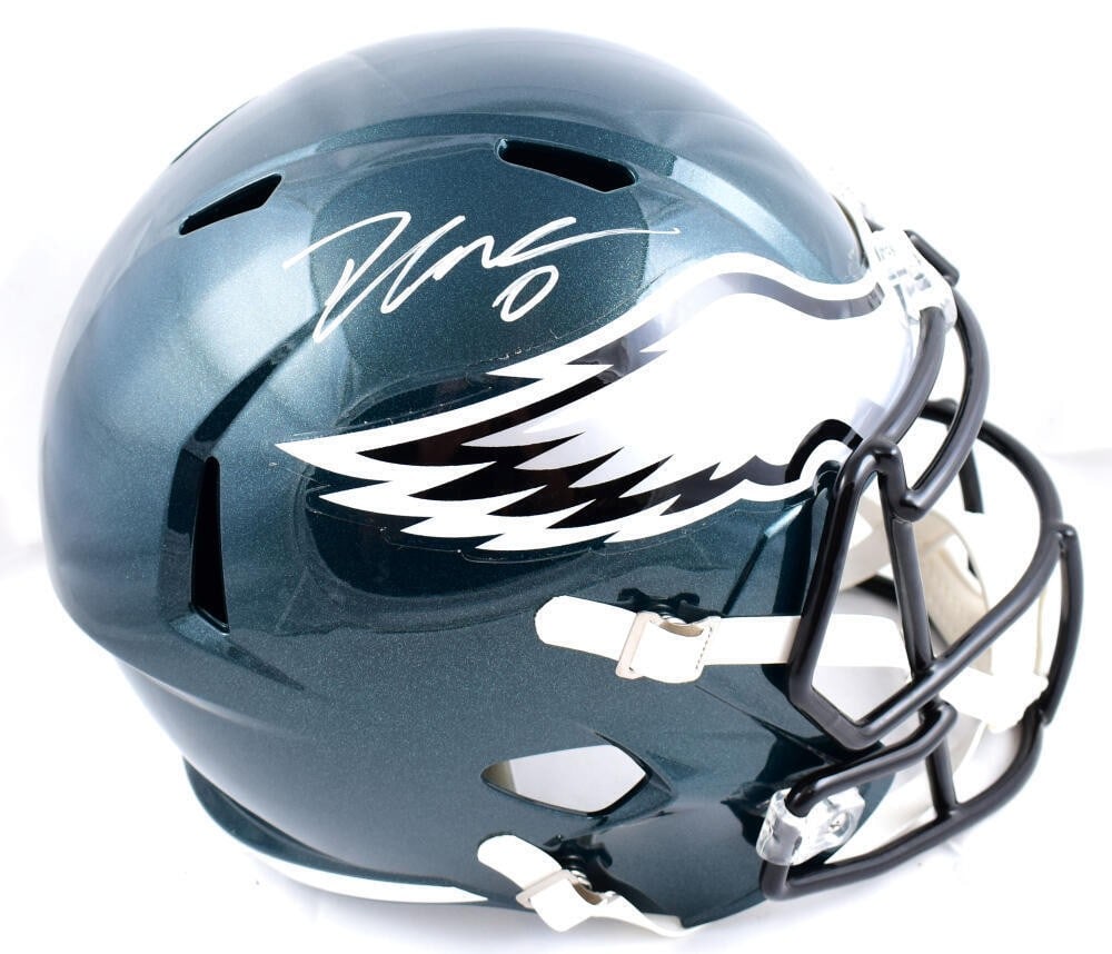 D'Andre Swift Philadelphia Eagles Autographed F/S Speed Helmet Beckett Authenticated: D'Andre Swift Philadelphia Eagles Autographed F/S Speed Helmet Beckett Authenticated This Philadelphia Eagles full-size speed helmet is autographed by player D'Andre Swift, showcasing his signature fo