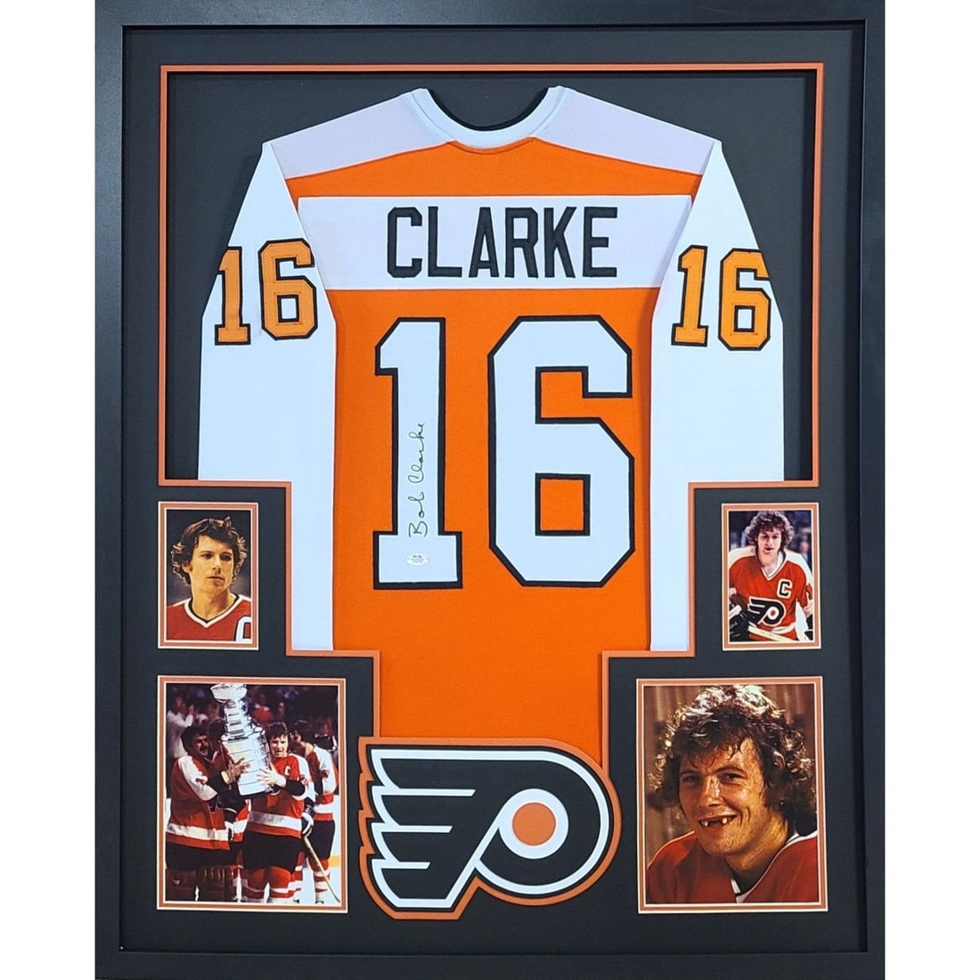Bobby Clarke Autographed Framed Jersey PSA/DNA Philadelphia Flyers: Bobby Clarke Autographed Framed Jersey PSA/DNA Philadelphia Flyers This is an autographed Bobby Clarke framed jersey, showcasing the legendary player of the Philadelphia Flyers. The jersey is authenti