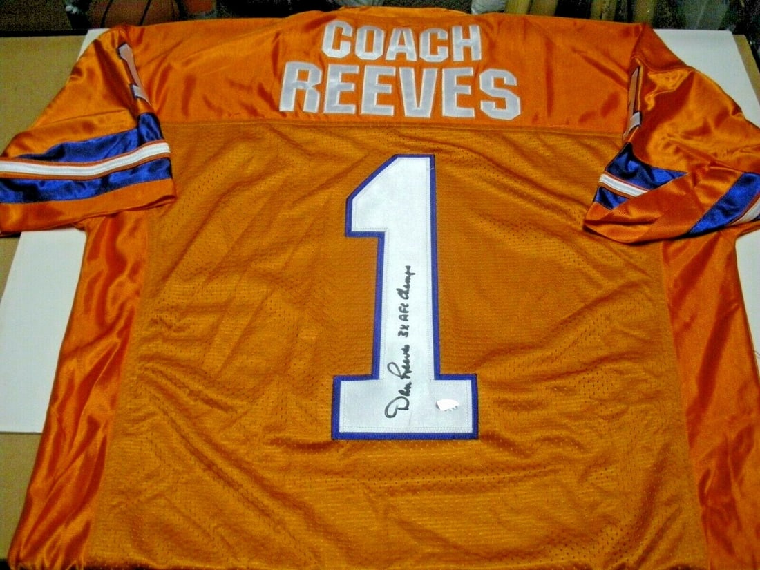 Autographed Dan Reeves Football Jersey With COA Denver Broncos Hall Of Fame Tribute: Autographed Dan Reeves Football Jersey With COA Denver Broncos Hall Of Fame Tribute This is a pre-owned Denver Broncos jersey signed by Dan Reeves, commemorating his achievements as a three-time AFC C