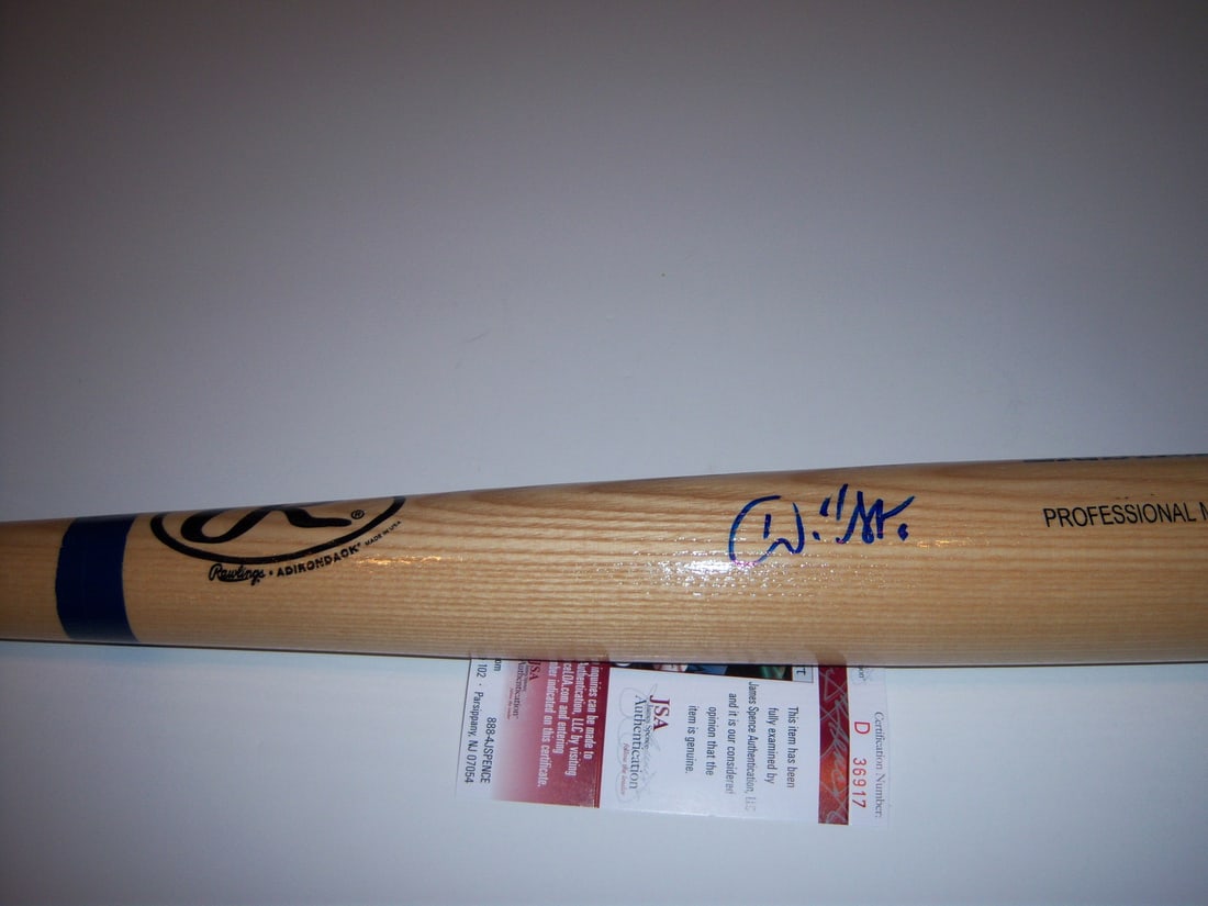 Signed Dan Uggla Big Stick Bat with JSA COA Atlanta Braves Florida Marlins (1 of 2)