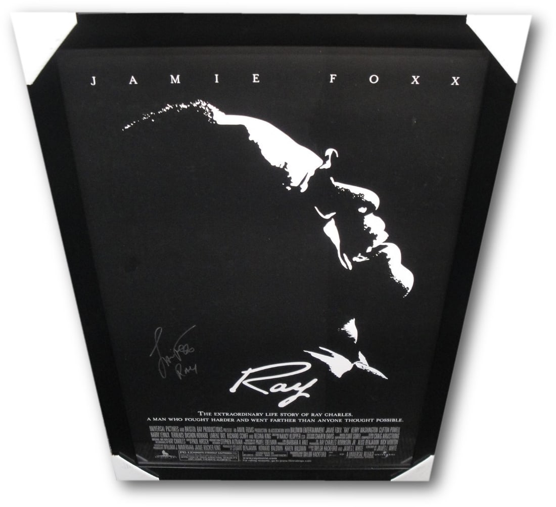 Jamie Foxx Signed Ray Movie 26X38 Poster Custom Framed Authentic: Jamie Foxx Signed Ray Movie 26X38 Poster Custom Framed Authentic This is a 26x38 inch poster from the film "Ray," hand-signed by Jamie Foxx. The poster is an original item from the United States and h